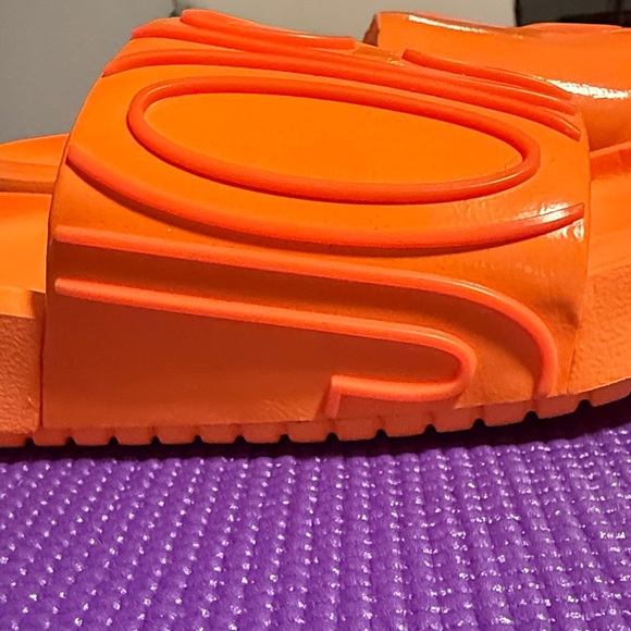 Jordan Bright Orange Women's Slippers - Picture 6 of 7